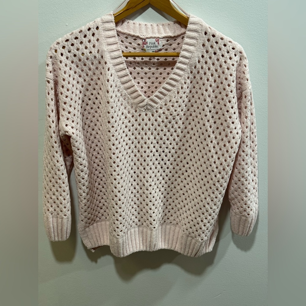 Pink Republic womens maternity sweater L pink long sleeve V-neck 100% polyester